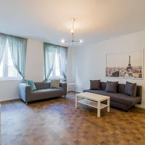 Nena Hermannplatz Aparthotel Berlino